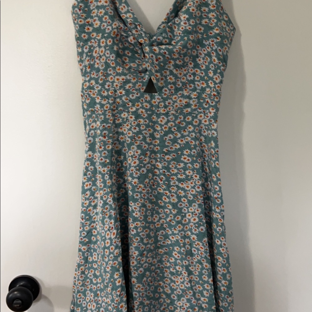 😎Light blue floral dress. Size L